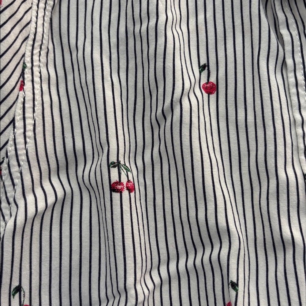 Cherry blouse - Picture 2 of 2